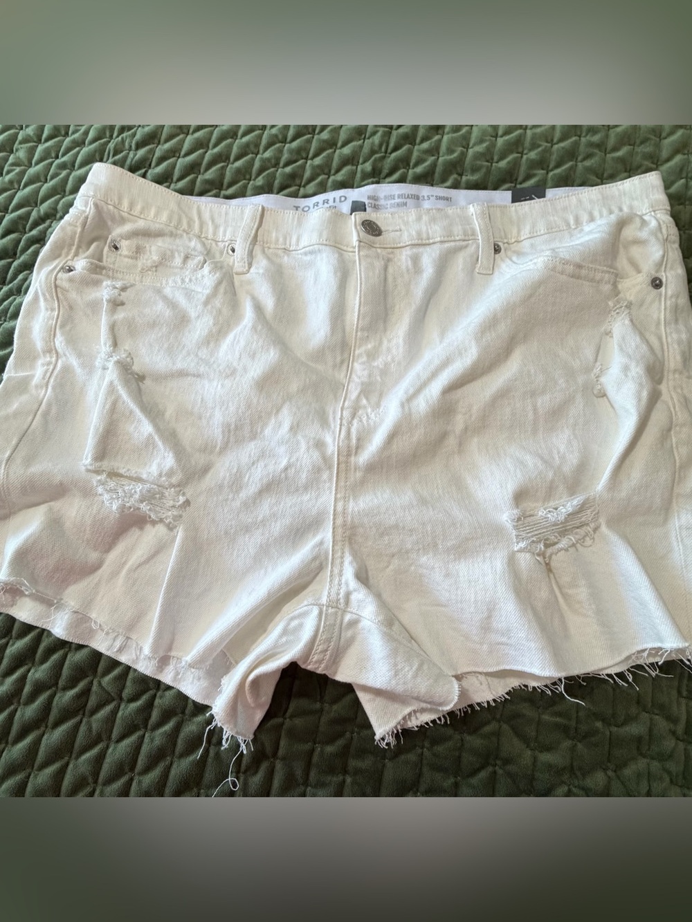 Torrid Hi Rise Relaxed Distressed White Devin Jean Shorts Size 18‎